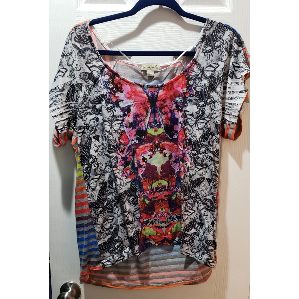 Short sleeved casual top